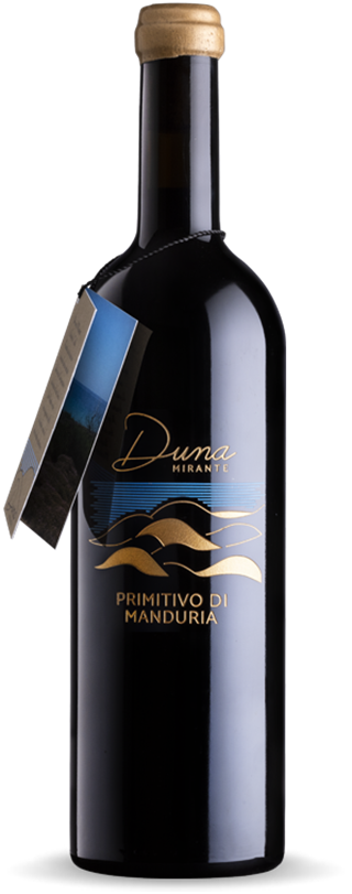 An “authentic” and genuine Primitivo without added sulphites and only selected yeasts used for fermentation.
DUNA MIRANTE will bring back memories of days gone by. Close your eyes and “feel” the Sea.
Ink-red in colour, with intense balsamic notes of eucalyptus, thyme, dark fruits, and scents of the sea itself. On the palate it is very concentrated, with salty notes of dark red fruit, plums, and Mediterranean herbs. Powerful and firm, yet austere, elegant and velvety at the same time.
Perfect with rich meat dishes and stews, paired with mature cheeses or simply as a meditation wine. 